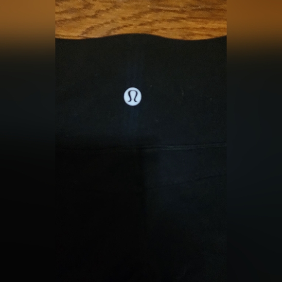 Lululemon Size 4 Cross Town Leggings Snaps Pants Black - Picture 5 of 6
